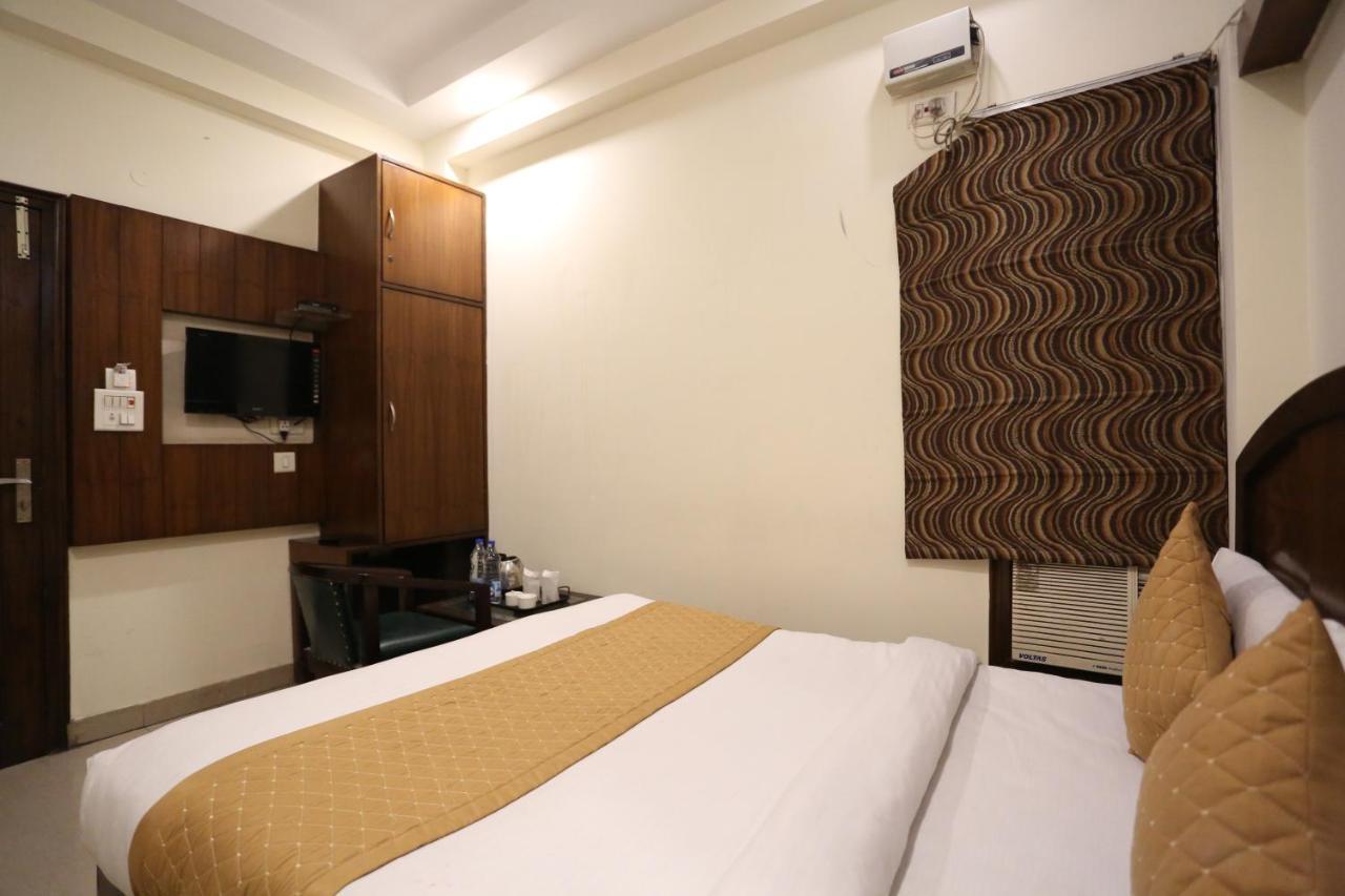 Gaylord International - 3* New Delhi